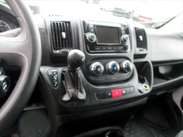 Photo of 2018 White RAM ProMaster 1500