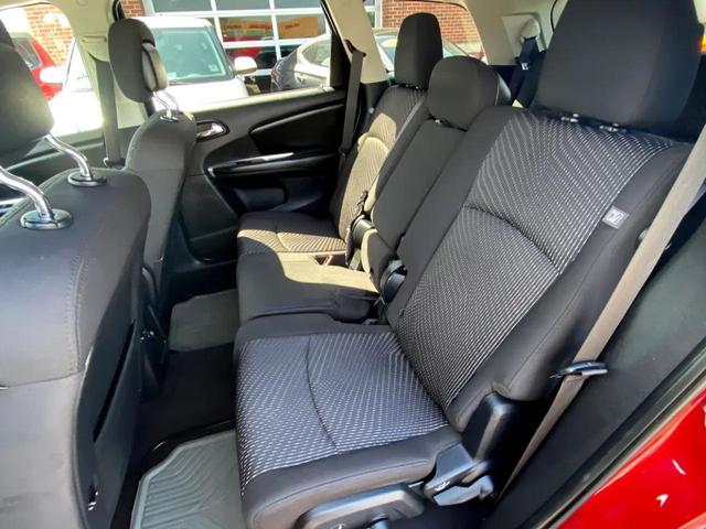 Photo of 2016 Red Dodge Journey