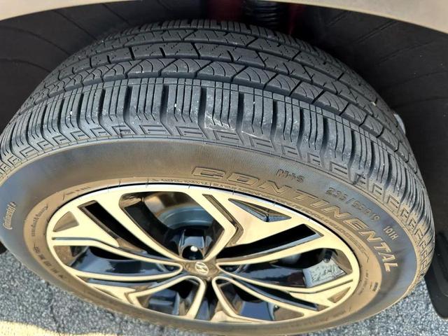 Photo of 2020 Red Hyundai SANTA FE
