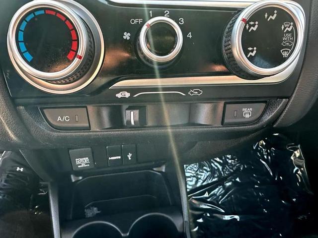 Photo of 2020 Red Hyundai SANTA FE