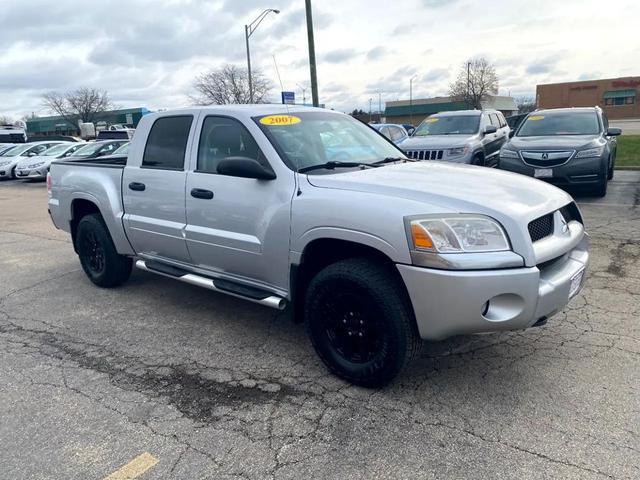 Photo of 2007 Silver Mitsubishi Raider