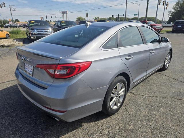 Photo of 2016 Silver Hyundai SONATA