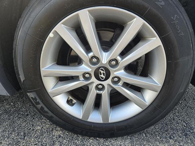 Photo of 2016 Silver Hyundai SONATA