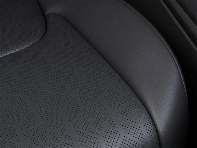 Photo of 2025 Snow White Pearl Kia Carnival Hybrid