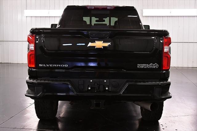 Photo of 2022 Black Chevrolet Silverado 2500