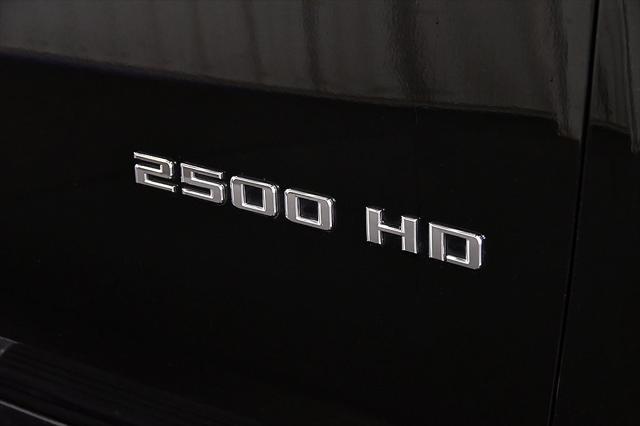 Photo of 2022 Black Chevrolet Silverado 2500