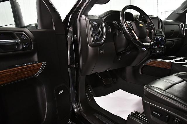 Photo of 2022 Black Chevrolet Silverado 2500