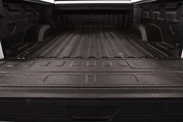 Photo of 2022 Iridescent Pearl Tricoat Chevrolet Silverado 3500