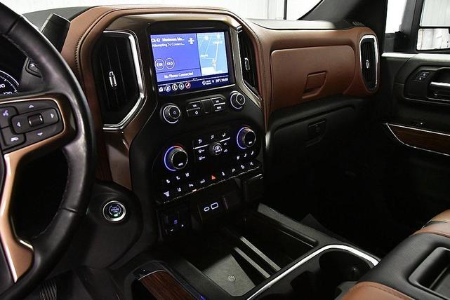 Photo of 2022 Iridescent Pearl Tricoat Chevrolet Silverado 3500