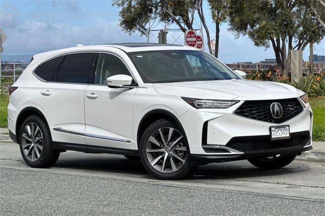 Photo of 2025 Platinum Acura MDX