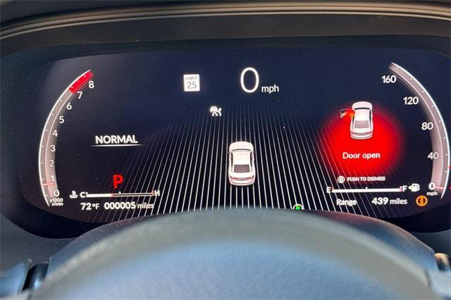 Photo of 2025 Platinum Acura TLX