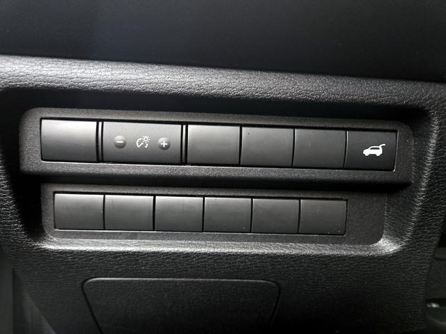 Photo of 2024 Silver Mitsubishi Outlander