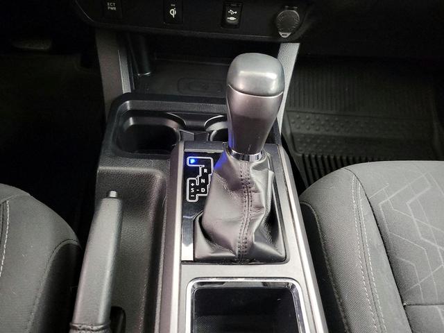 Photo of 2017 White Toyota Tacoma