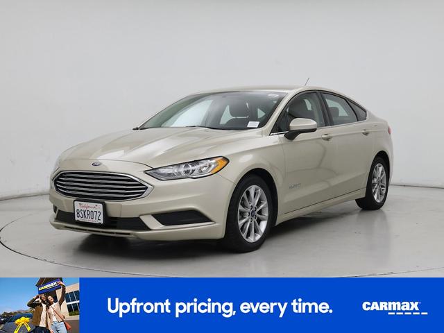 Photo of 2017 Gold Ford Fusion Hybrid