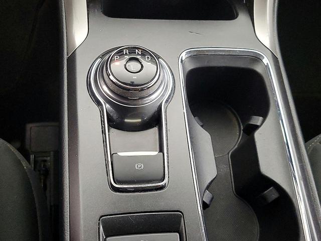 Photo of 2017 Gold Ford Fusion Hybrid