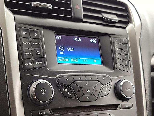 Photo of 2017 Gold Ford Fusion Hybrid