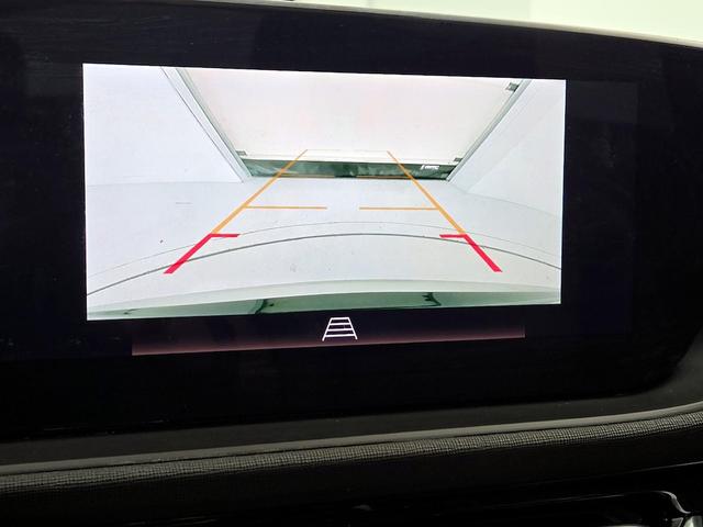 Photo of 2024 White Buick Envista