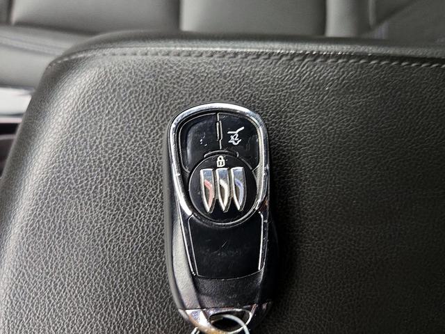 Photo of 2024 White Buick Envista
