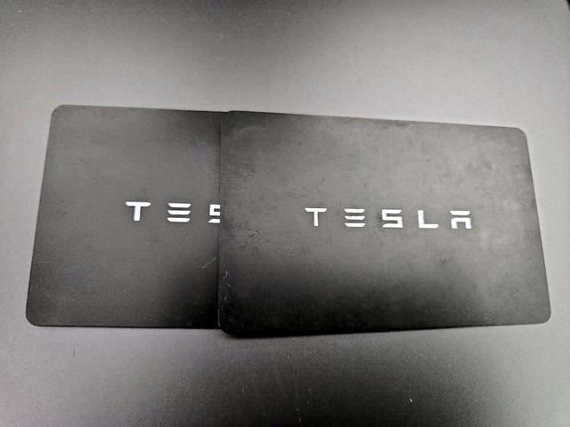 Photo of 2022 Blue Tesla Model 3
