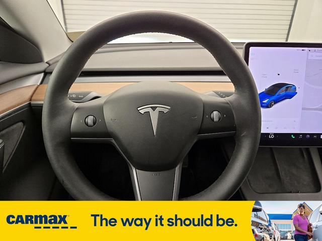 Photo of 2022 Blue Tesla Model 3