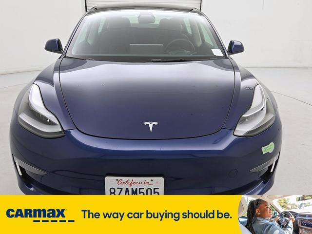 Photo of 2022 Blue Tesla Model 3