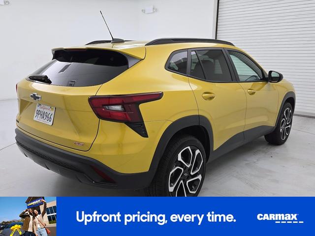 Photo of 2024 Yellow Chevrolet Trax