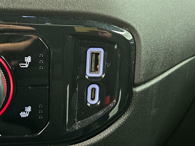 Photo of 2022 Black Chevrolet Silverado 1500
