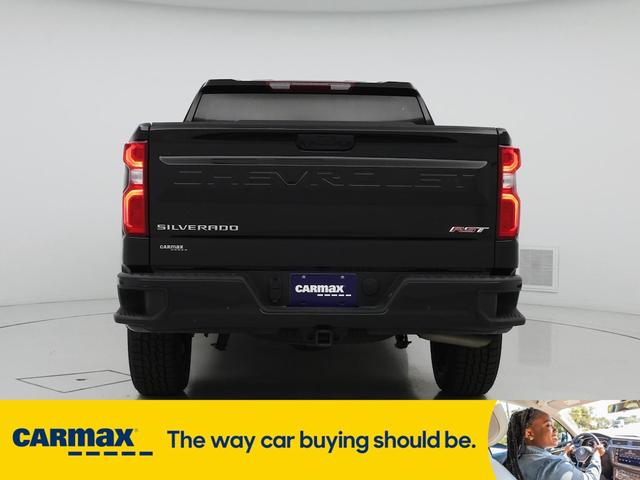 Photo of 2022 Black Chevrolet Silverado 1500