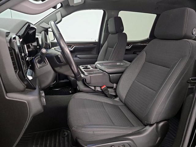 Photo of 2022 Black Chevrolet Silverado 1500