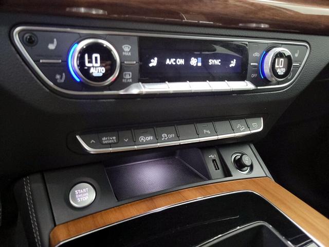 Photo of 2021 Black Audi Q5
