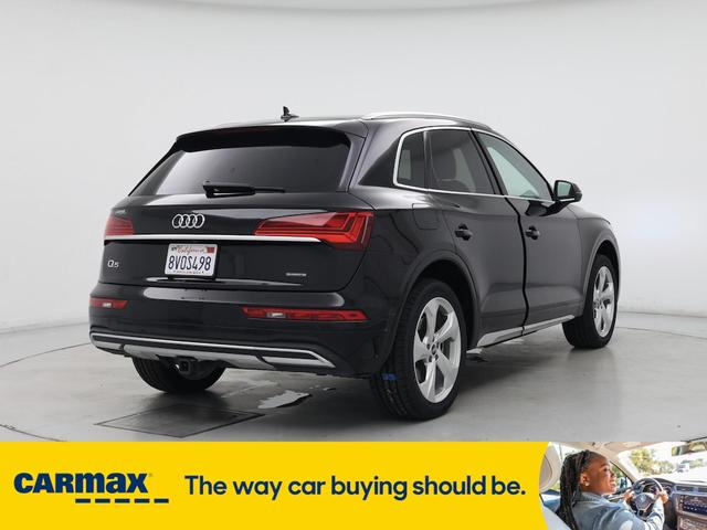 Photo of 2021 Black Audi Q5
