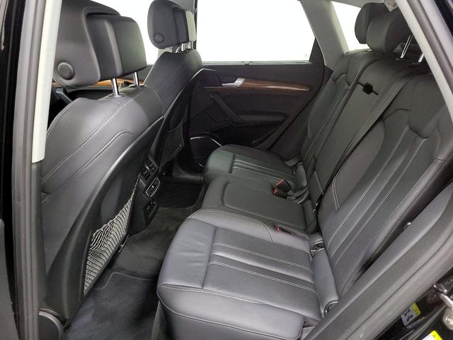 Photo of 2021 Black Audi Q5