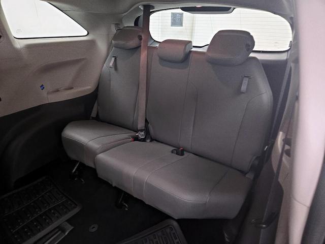 Photo of 2022 Black Toyota Sienna