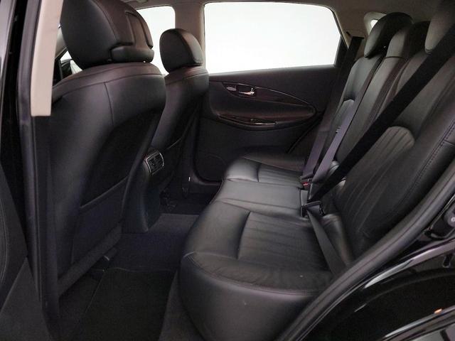 Photo of 2016 Black INFINITI QX50