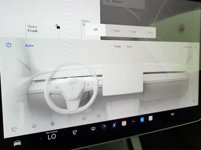 Photo of 2022 Gray Tesla Model 3
