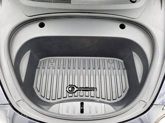 Photo of 2022 Gray Tesla Model 3