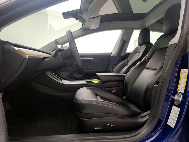 Photo of 2021 Blue Tesla Model 3