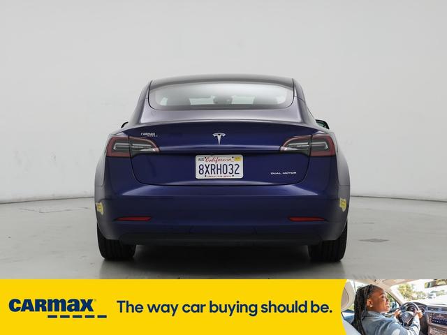 Photo of 2021 Blue Tesla Model 3