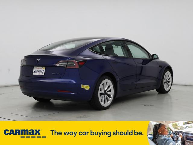 Photo of 2021 Blue Tesla Model 3