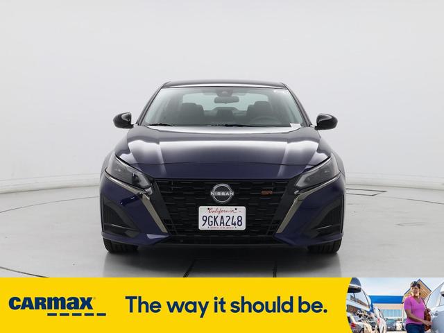 Photo of 2023 Blue Nissan Altima