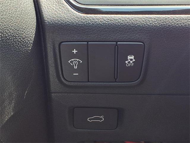 Photo of 2026 Aurora Black Pearl Kia K5