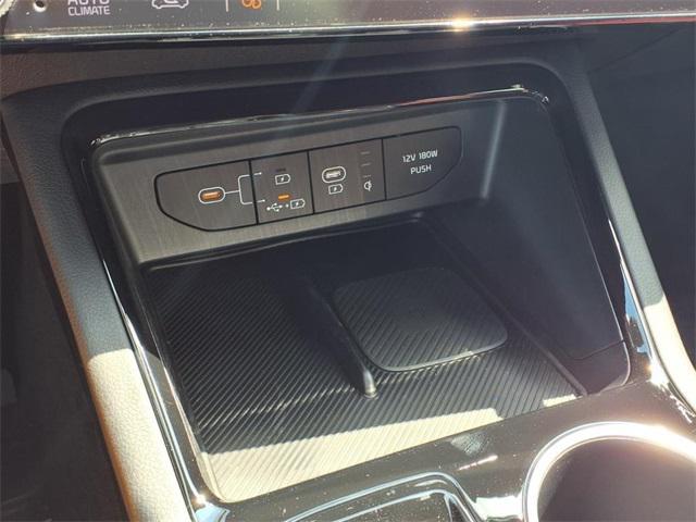 Photo of 2026 Aurora Black Pearl Kia K5