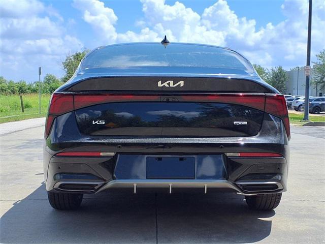 Photo of 2026 Aurora Black Pearl Kia K5