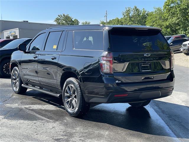 Photo of 2023 Black Chevrolet Suburban