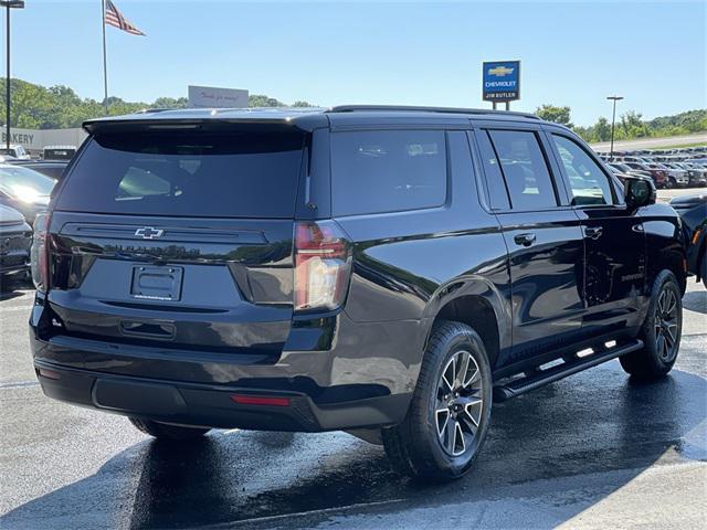 Photo of 2023 Black Chevrolet Suburban