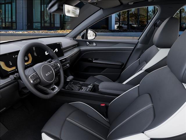 Photo of 2025 Wolf Gray Kia K5
