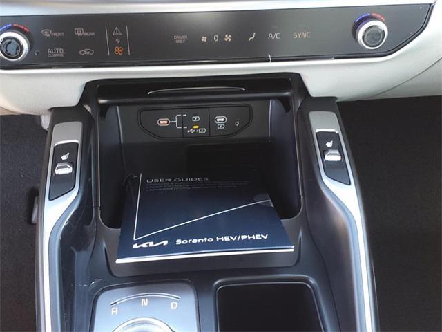 Photo of 2025 Aurora Black Pearl Kia Sorento Hybrid