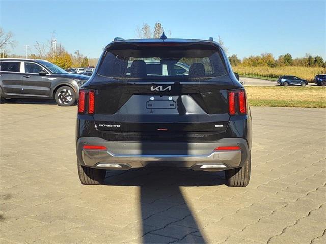 Photo of 2025 Aurora Black Pearl Kia Sorento Hybrid