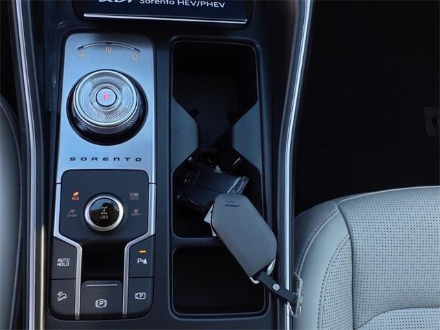 Photo of 2025 Aurora Black Pearl Kia Sorento Hybrid