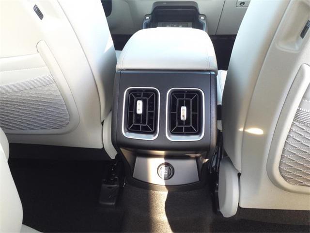 Photo of 2025 Aurora Black Pearl Kia Sorento Hybrid